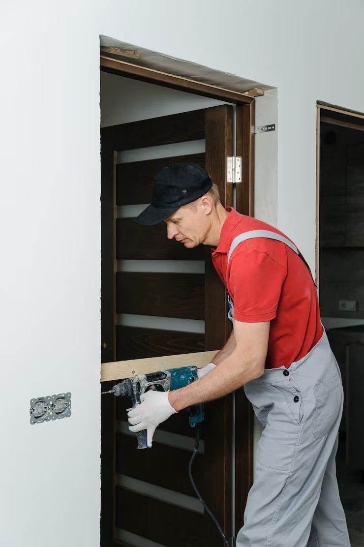 Emergency lockout service