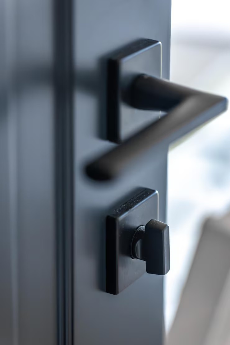 Residential safe installation service